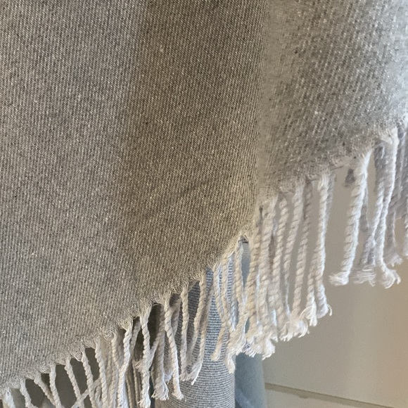 Eileen Fisher Poncho/Wrap - Picture 3 of 6
